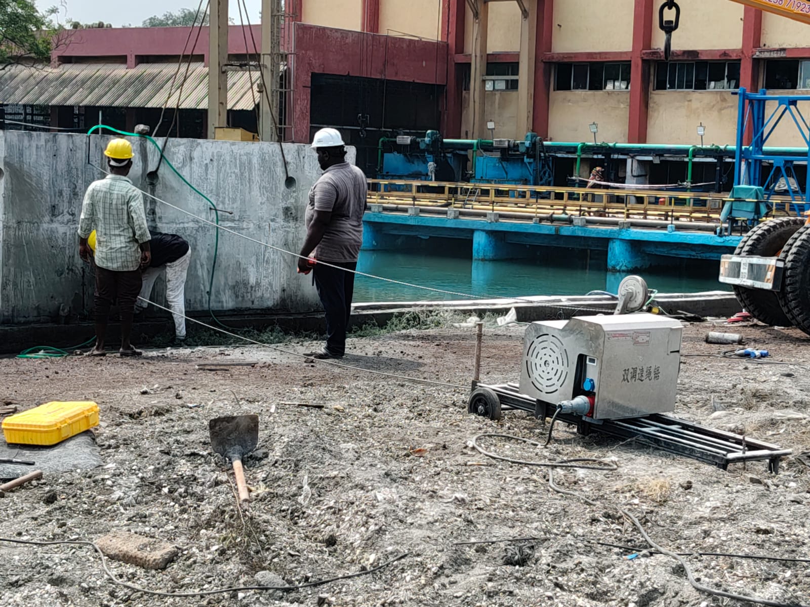Wire saw cutting equipment set up at an industrial project